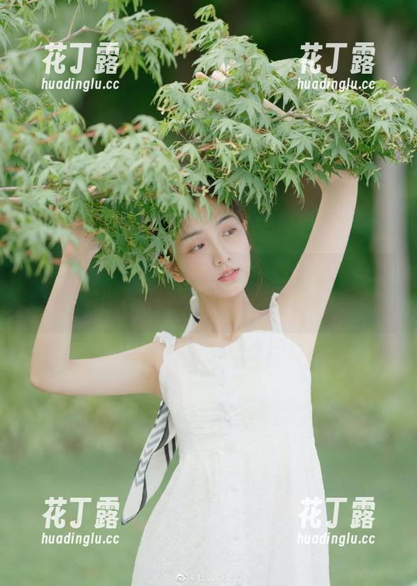 微密圈 - 精选鹿瑶的短裙写真集，尽显时尚与优雅的完美结合.txt