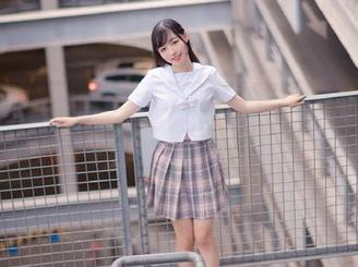 微密圈 - 原图未曝光：观看黎允熙的红色写真，感受炙热的视觉冲击.txt