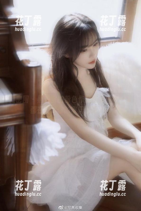 微密圈 - 黑饱宝的粉色作品图集：每一页都在挑战你的审美极限.txt